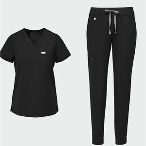 FIGS Women’s scrubs set black short sleeve shirt with joggers